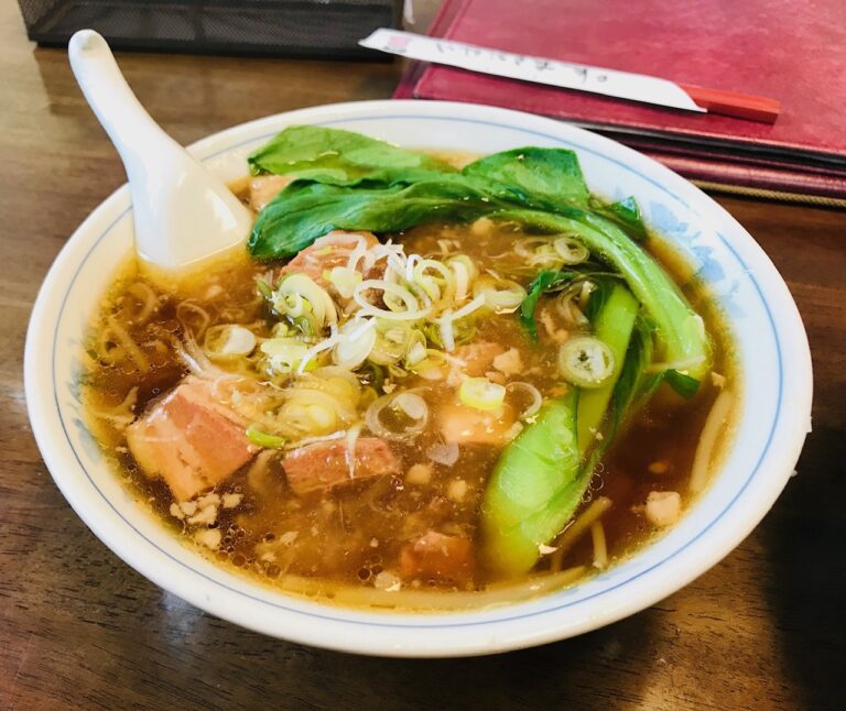 【町中華探訪　富山県南砺市「青龍」名物！ちゃんぽん麺、豚骨ラーメンの魅力】